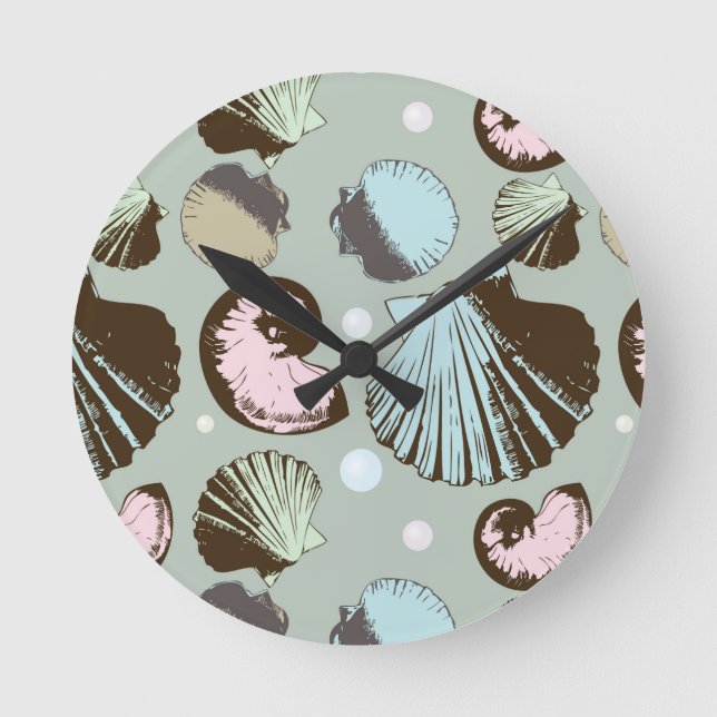Retro Seashell Pattern Round Clock (Front)