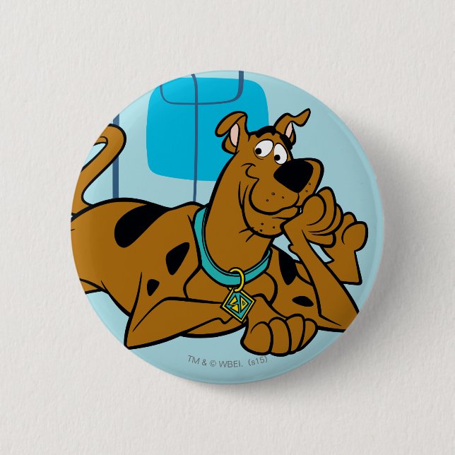 Retro Squares Scooby-Doo Lying Down 6 Cm Round Badge (Front)