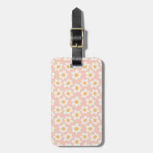 Retro style daisies in bloom on pink background luggage tag