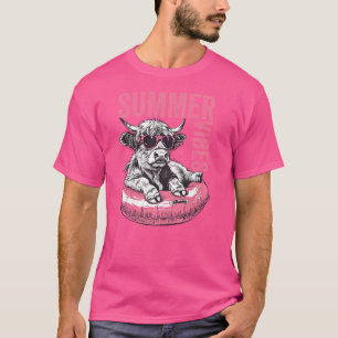 Retro Summer Vibes Highland Cow Funny Hawaii Beach T-Shirt