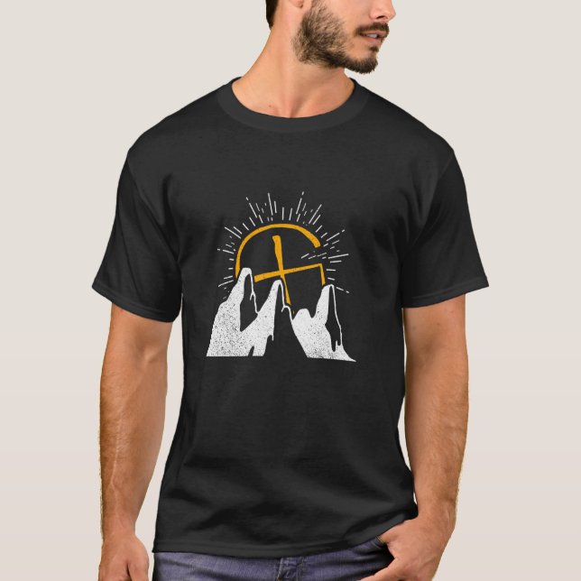 Retro Sun Rays + X Symbol + Mountains - Geocaching T-Shirt (Front)