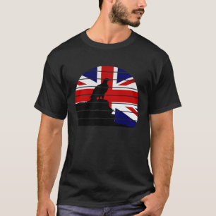 Retro sunset bald eagle on cliff UK United Kingdom T-Shirt