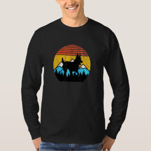 Retro Sunset Mountains K9 Belgian Malinois Dutch S T-Shirt