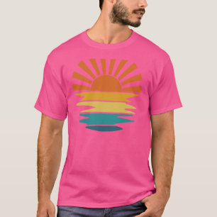 Retro Sunset Rays Wavy Retro Vintage Sunshine Sun  T-Shirt