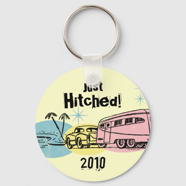 Retro Trailer Just Hitched Personalised Keychain (Front)