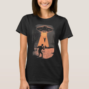 Retro UFO Abduction   Alien Adventure illustration T-Shirt