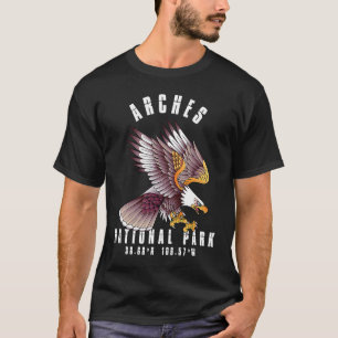 Retro Vintage Arches National Park Utah USA Vacati T-Shirt