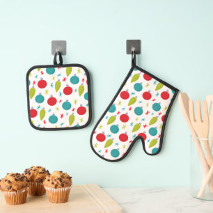 Retro Vintage Christmas Ornaments Patterned Oven Mitt & Pot Holder Set