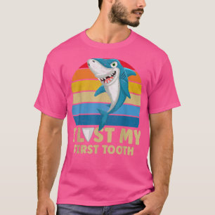 Retro Vintage I Lost My First Tooth Shark Tooth Fa T-Shirt