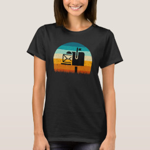Retro Vintage Mailbox Mail Carrier Post Office Pos T-Shirt