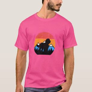 Retro Vintage Sheepadoodle Dog Mountains Distresse T-Shirt