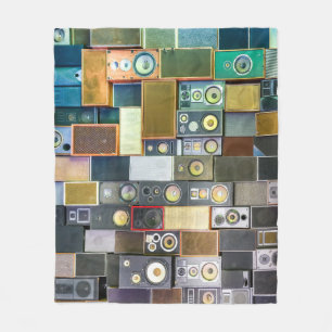 Retro Wall-Hung: Vintage Speaker Design Fleece Blanket