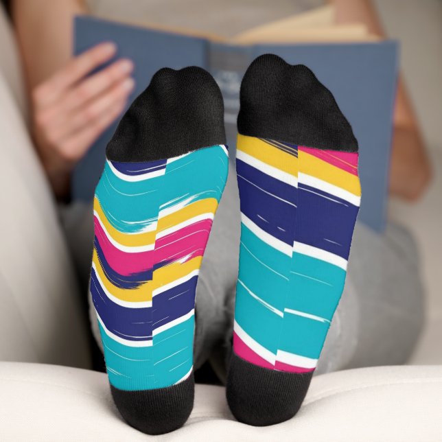 Retro Wavy Stripe Seamless Pattern Socks (Bottom)