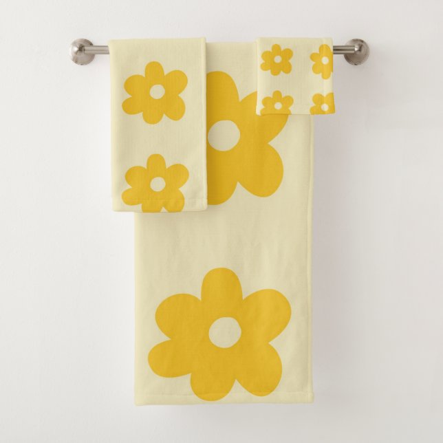 Retro Yellow Tropical Simple Flower Pattern Bath Towel Set (Insitu)