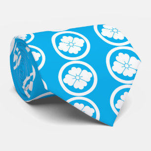 Rhombic chinese flower in circle tie