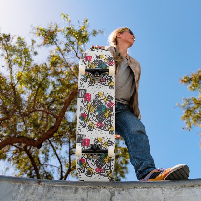 Ride in Abstract Style – Kandinsky’s ‘Small Worlds Skateboard (Outdoor 1)