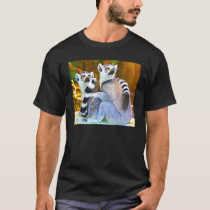 Ring Tailed Lemur From The Island Of Madagascar Il T-Shirt