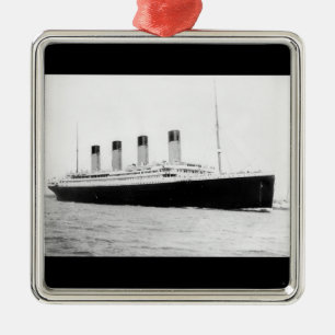 RMS Titanic Passenger Liner  Metal Tree Decoration