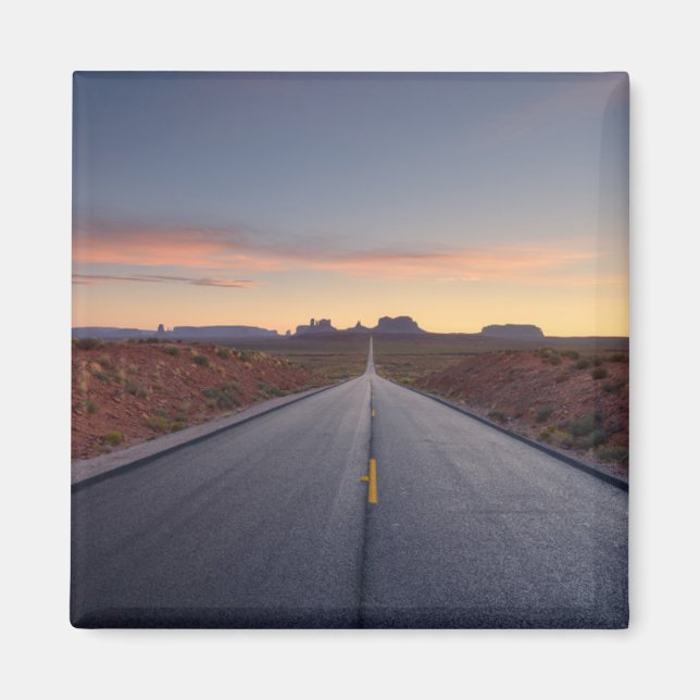 Road to Monument Valley Tribal Park Magnet (Front)