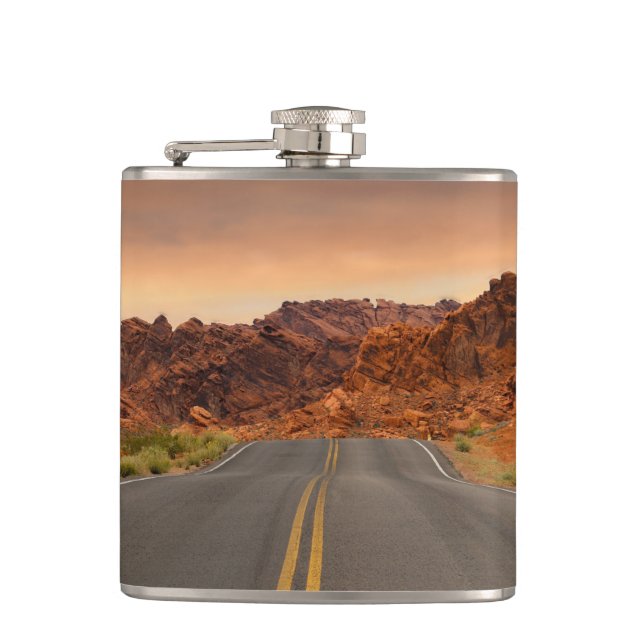 Road trip sunset hip flask (Front)