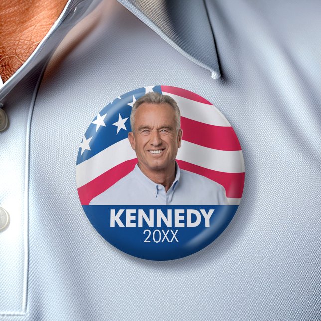 Robert F Kennedy JR 2024 - with flag background 6 Cm Round Badge (Kennedy 2024 Buttons)