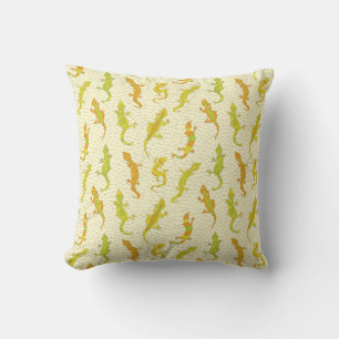 Rock Climbing Geckos on yellow - seamless pattern. Cushion