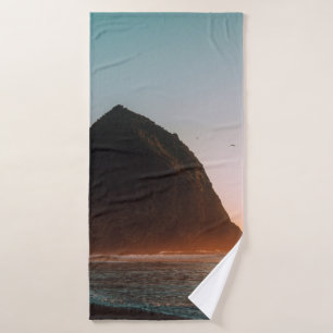 ROCK FORMATION IN OCEAN BATH TOWEL
