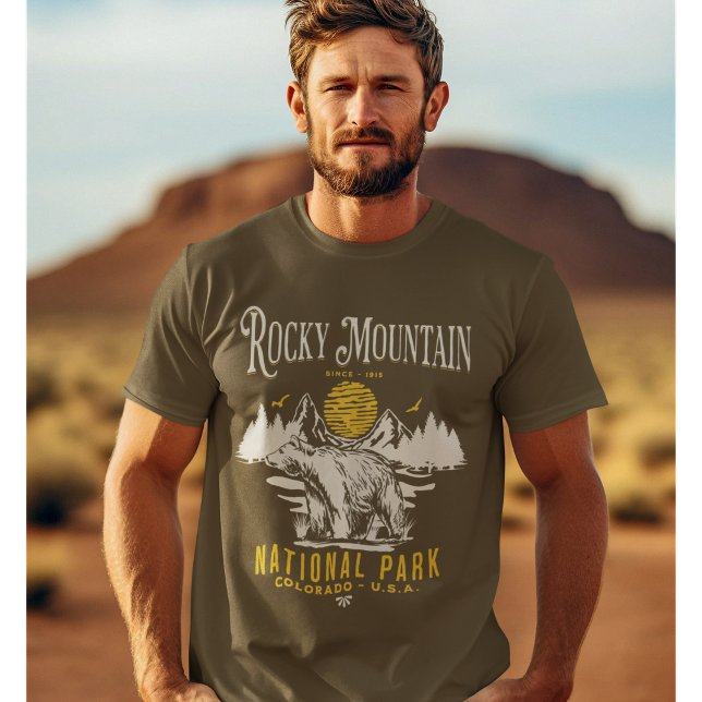 Rocky Mountain National Park Vintage landscape T-Shirt (Creator Uploaded)