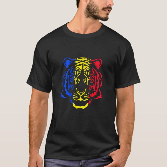 Romania Tiger Romanian Flag T-Shirt (Front)