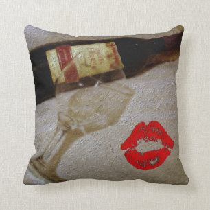 Romantic kiss Red wine glasses I Love Wine Cushion