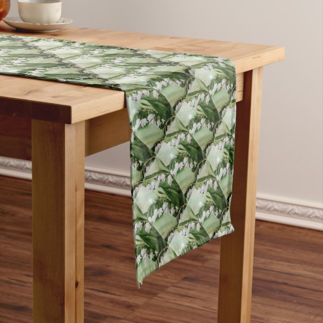 ROMANTIC LILY OF THE VALLEY SHORT TABLE RUNNER (In Situ)