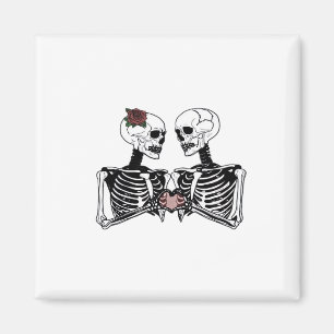 Romantic Skeleton Couple – Gothic With Heart Hands Magnet