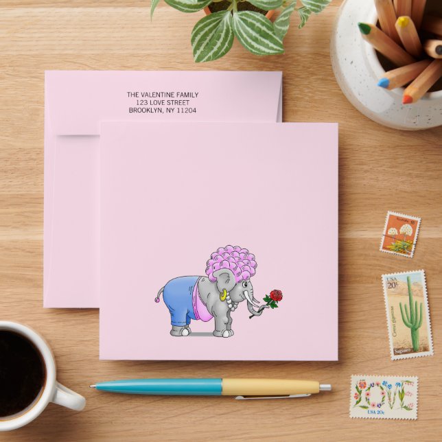 Romantic Valentine's Day Elephant Envelope (Desk)