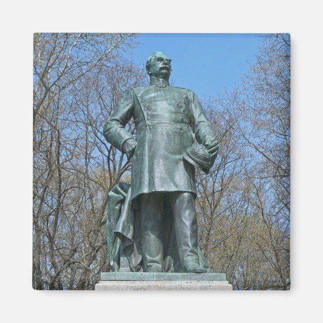 Roon Statue in Berlin Magnet (Front)