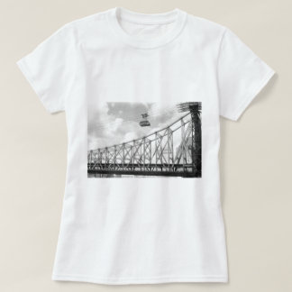 Roosevelt Island Tramway, NYC, Analogue (film) T-Shirt