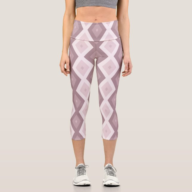 Rose quartz pink diamond pattern capri leggings (Front)