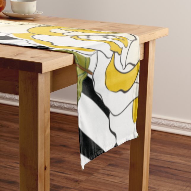 Roses 12 short table runner (In Situ)