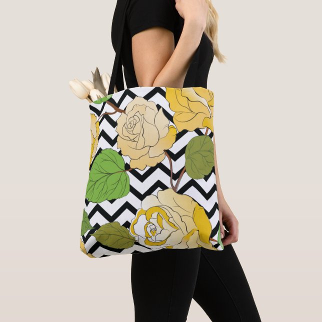 Roses 12 tote bag (Close Up)