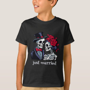 Roses Skeleton Bride And Groom Skeleton Halloween T-Shirt