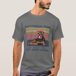 Rottweiler Mom Bandana Match Vintage Mother's Day T-Shirt