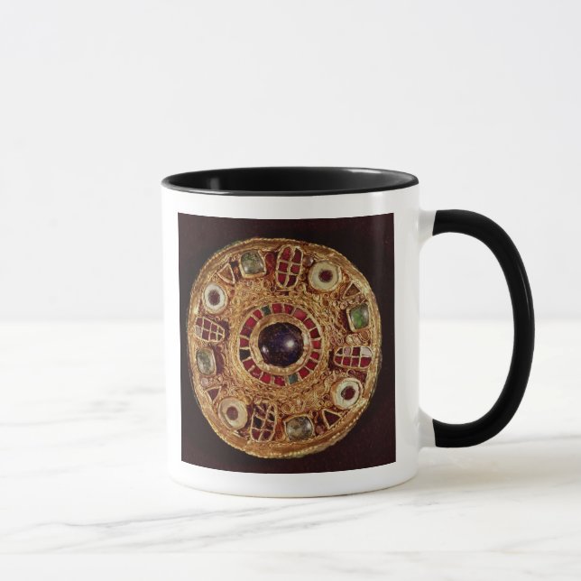 Round brooch mug (Right)