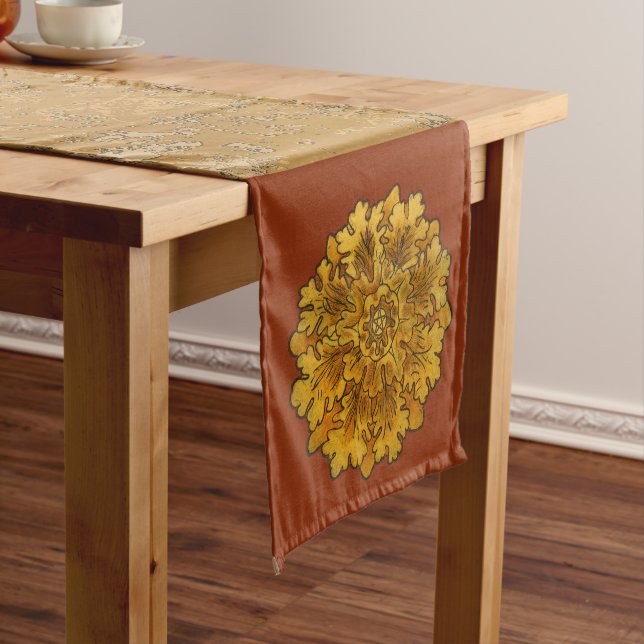 Round Oak Leaves Medium Table Runner (In Situ)