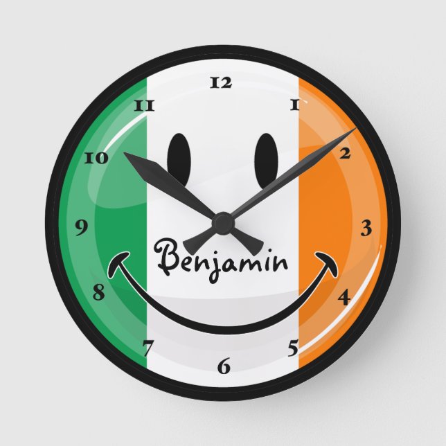 Round Smiling Irish Flag Round Clock (Front)