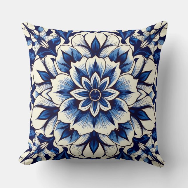 royal bloom pillow (Front)