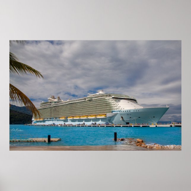 Royal Caribbean Oasis of the Sea in Labadee, Haiti Poster (Front)
