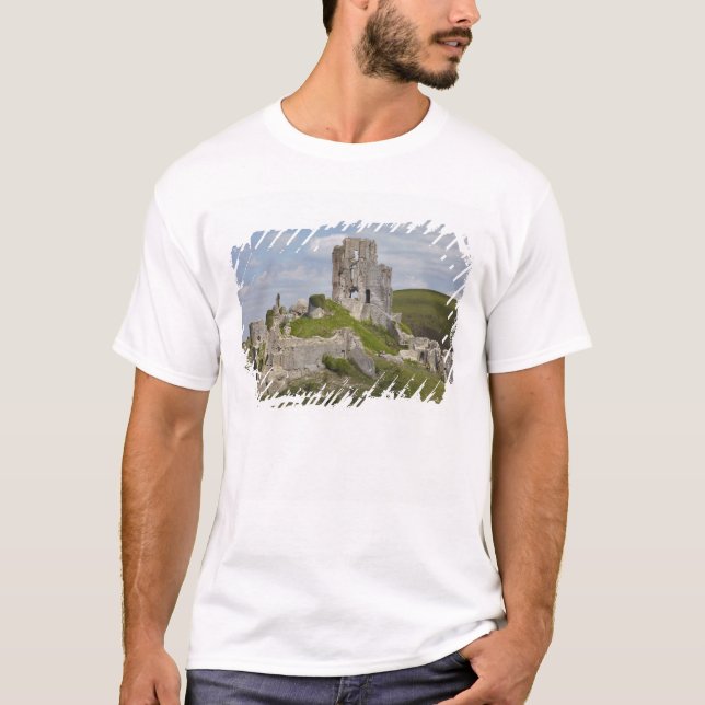 Ruins of Corfe Castle, near Wareham, Dorset, T-Shirt (Front)