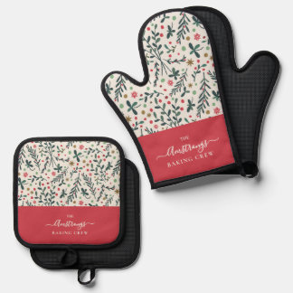 Rustic Star Family Name Christmas Baking Crew Oven Mitt & Pot Holder Set