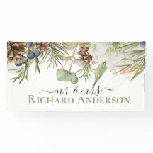 Rustic Woodland Greenery with Pinecones