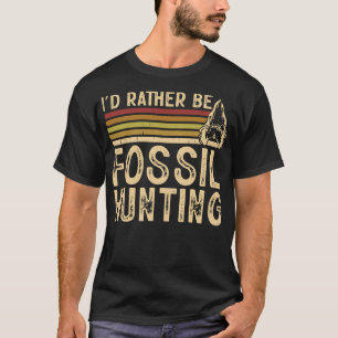 S2 Fossil Hunting Fossils Paleontology (13) T-Shirt