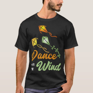 S2 Kite Flying Fly Kites (91) T-Shirt